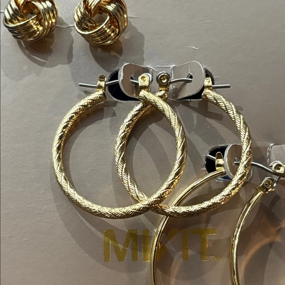 Brand New Gold Tone Textured Chunky Link Chain Necklace & Hoop Earrings Set